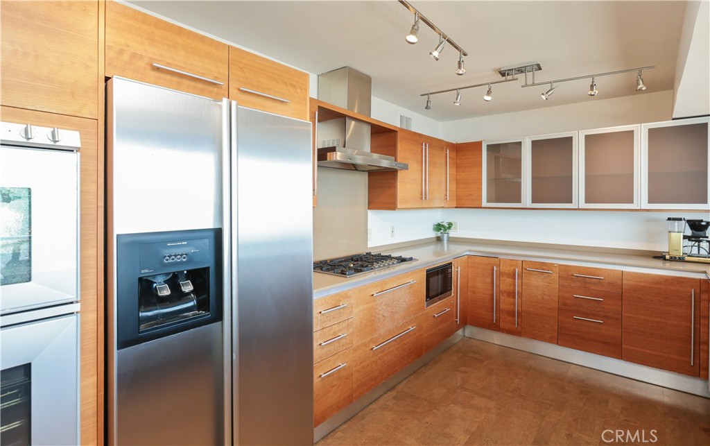 Kitchen - 599 Alta Vista, Laguna Beach CA 92651 - photo 9