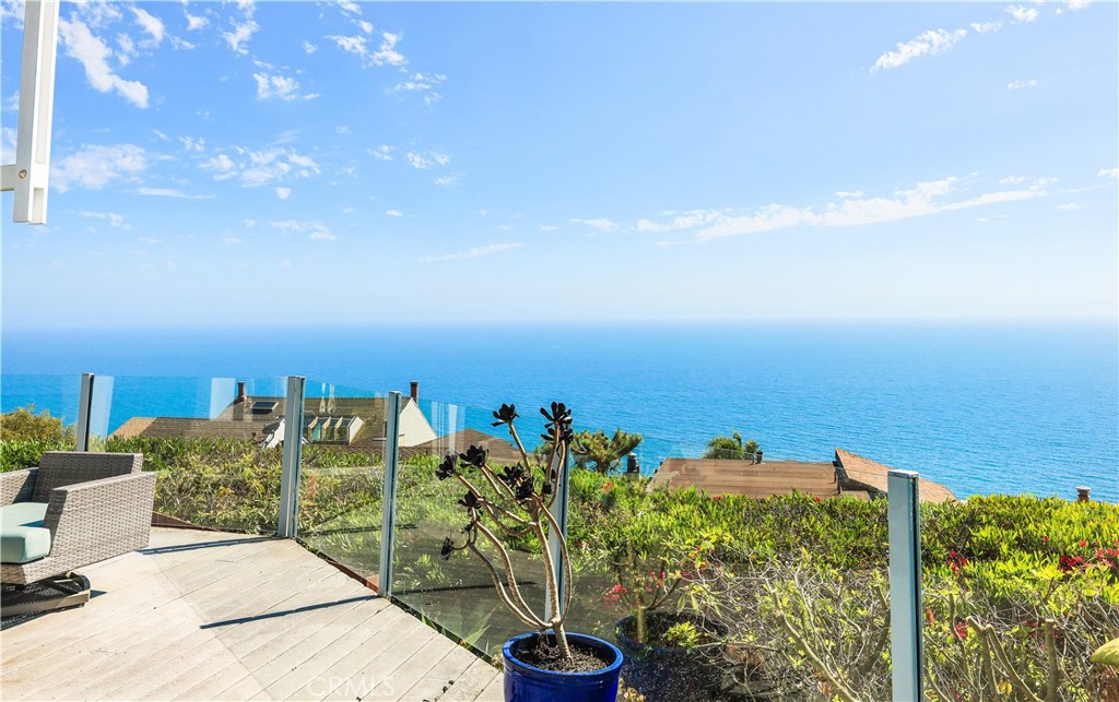 More views - 599 Alta Vista, Laguna Beach CA 92651 - photo 20