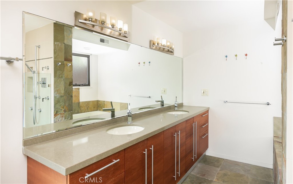 Dual Vanity - 599 Alta Vista, Laguna Beach CA 92651 - photo 25