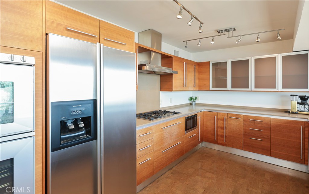 Kitchen - 599 Alta Vista, Laguna Beach CA 92651 - photo 9