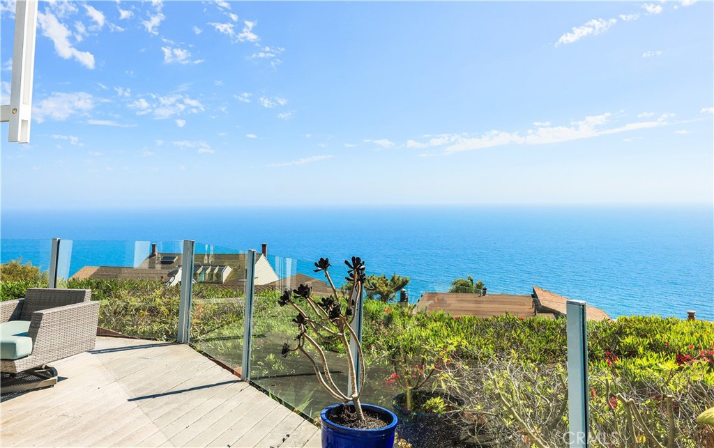 More views - 599 Alta Vista, Laguna Beach CA 92651 - photo 20