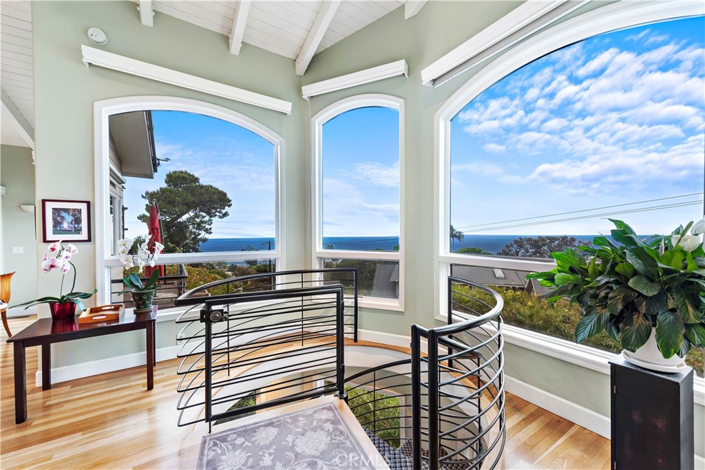 599 Diamond Street, Laguna Beach CA 92651 - photo 1