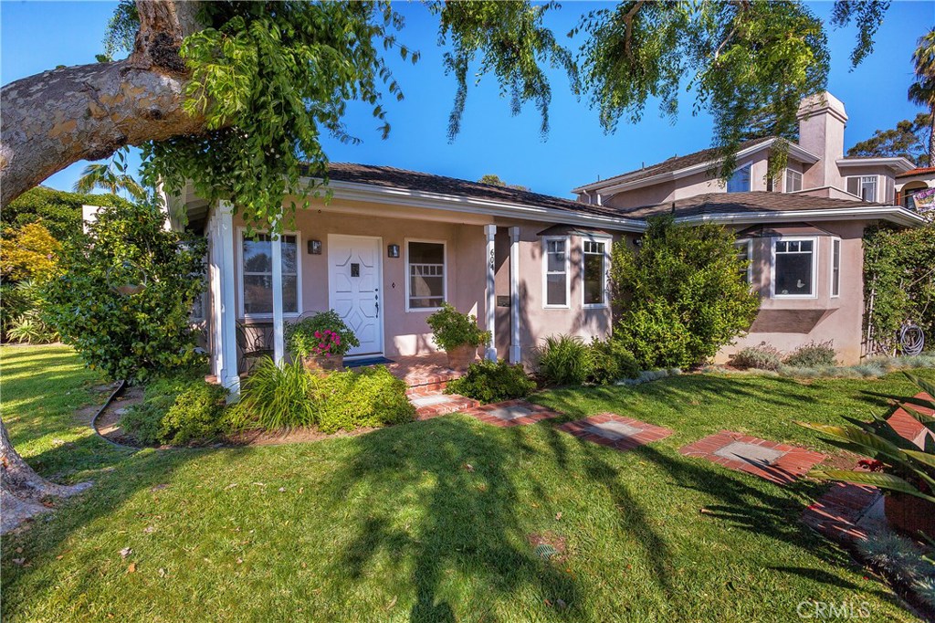 Charming Laguna Beach home in the heart of everything! - 604 Catalina, Laguna Beach CA 92651 - photo 1