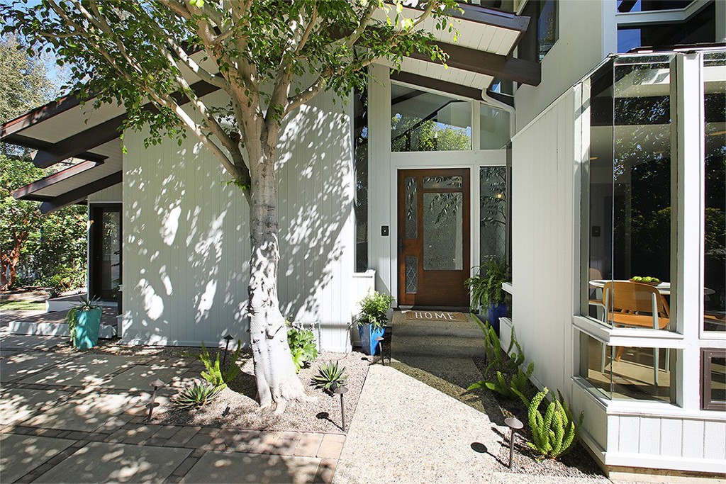 605 Agate Street, Laguna Beach CA 92651 - photo 1
