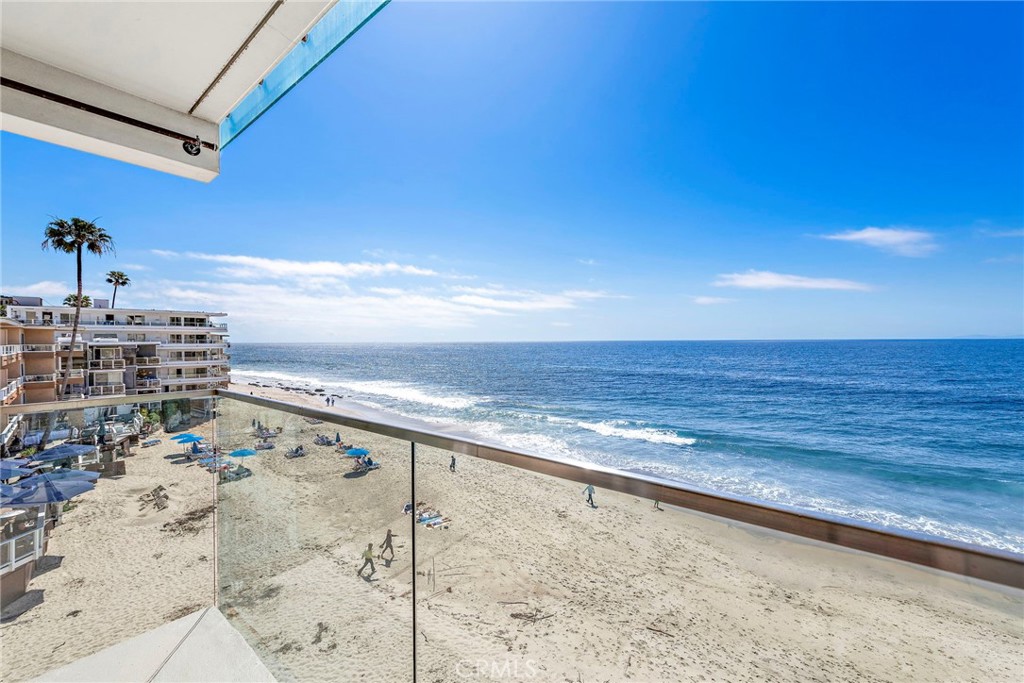 609 Sleepy Hollow Lane 12, Laguna Beach CA 92651 - photo 3