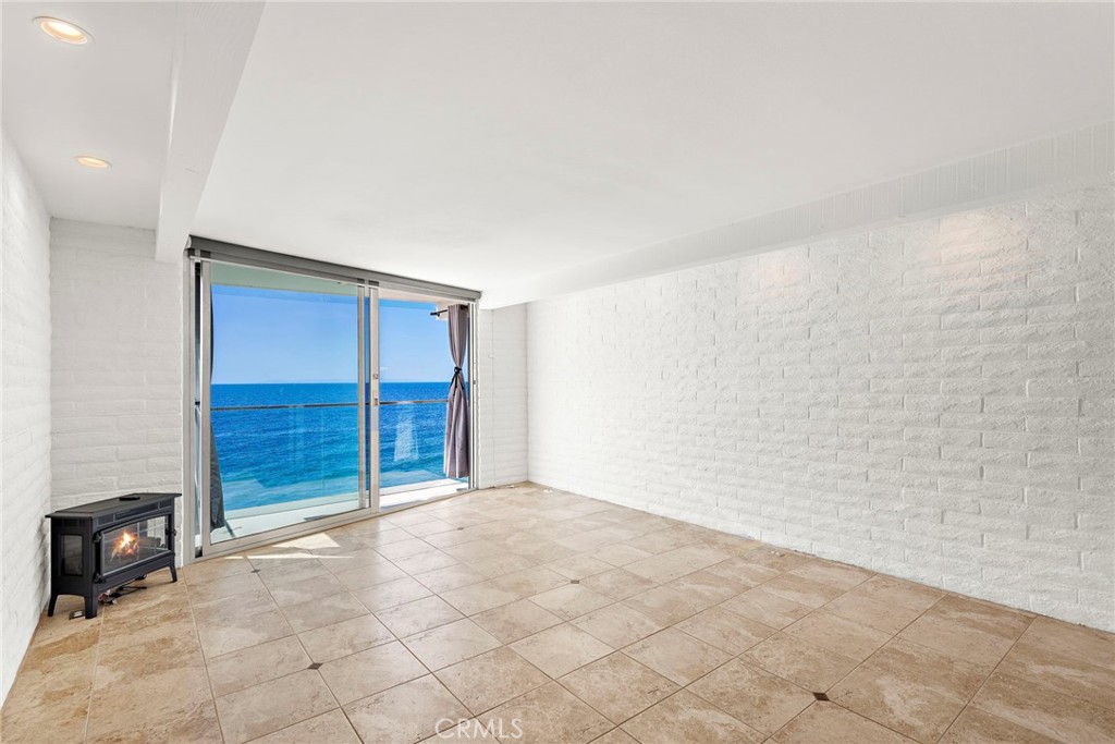 609 Sleepy Hollow Lane 12, Laguna Beach CA 92651 - photo 4