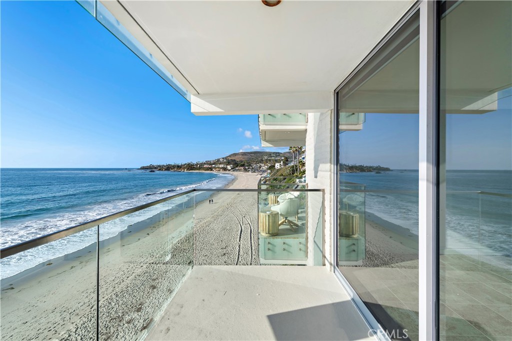 609 Sleepy Hollow Lane 14, Laguna Beach CA 92651 - photo 1