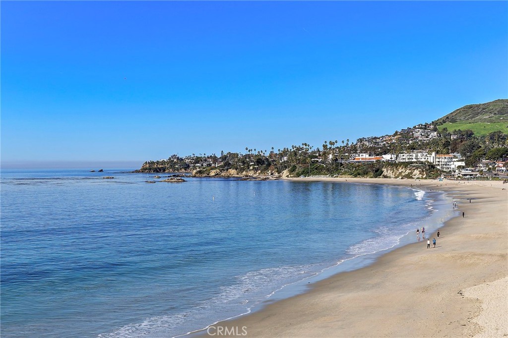 609 Sleepy Hollow Lane 15, Laguna Beach CA 92651 - photo 1
