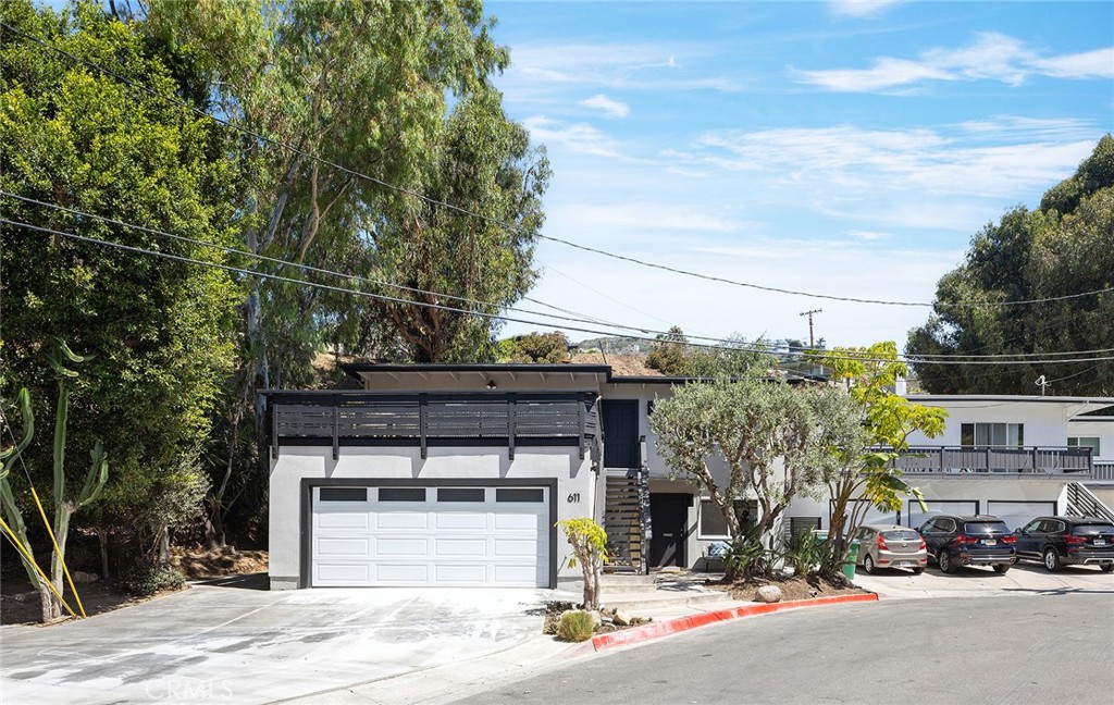 611 Griffith WAY #B, Laguna Beach CA 92651 - photo 1