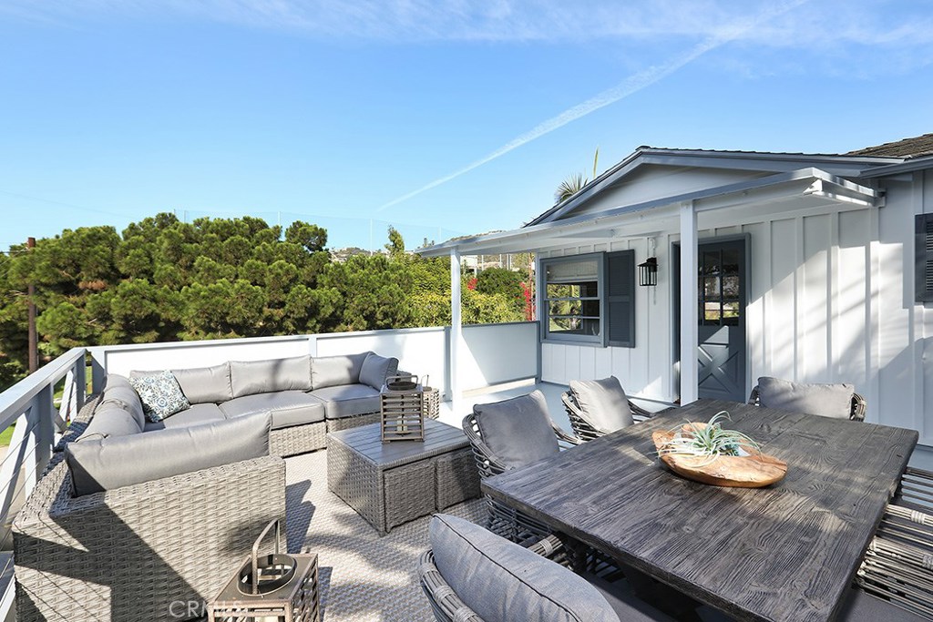 611 Saint Anns Drive, Laguna Beach CA 92651 - photo 1