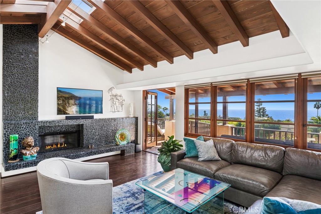 616 Virginia Park Drive, Laguna Beach CA 92651 - photo 2