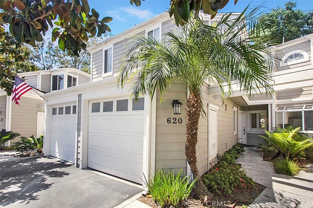 Front of home and garage - 620 San Nicholas Court 620, Laguna Beach CA 92651 - photo 1