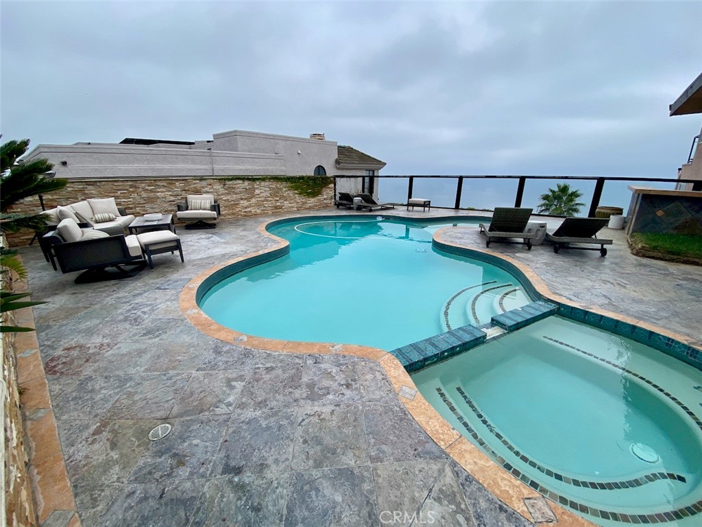 621 Loretta Drive, Laguna Beach CA 92651 - photo 1