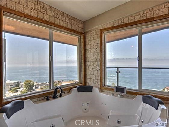 621 Loretta Drive, Laguna Beach CA 92651 - photo 25