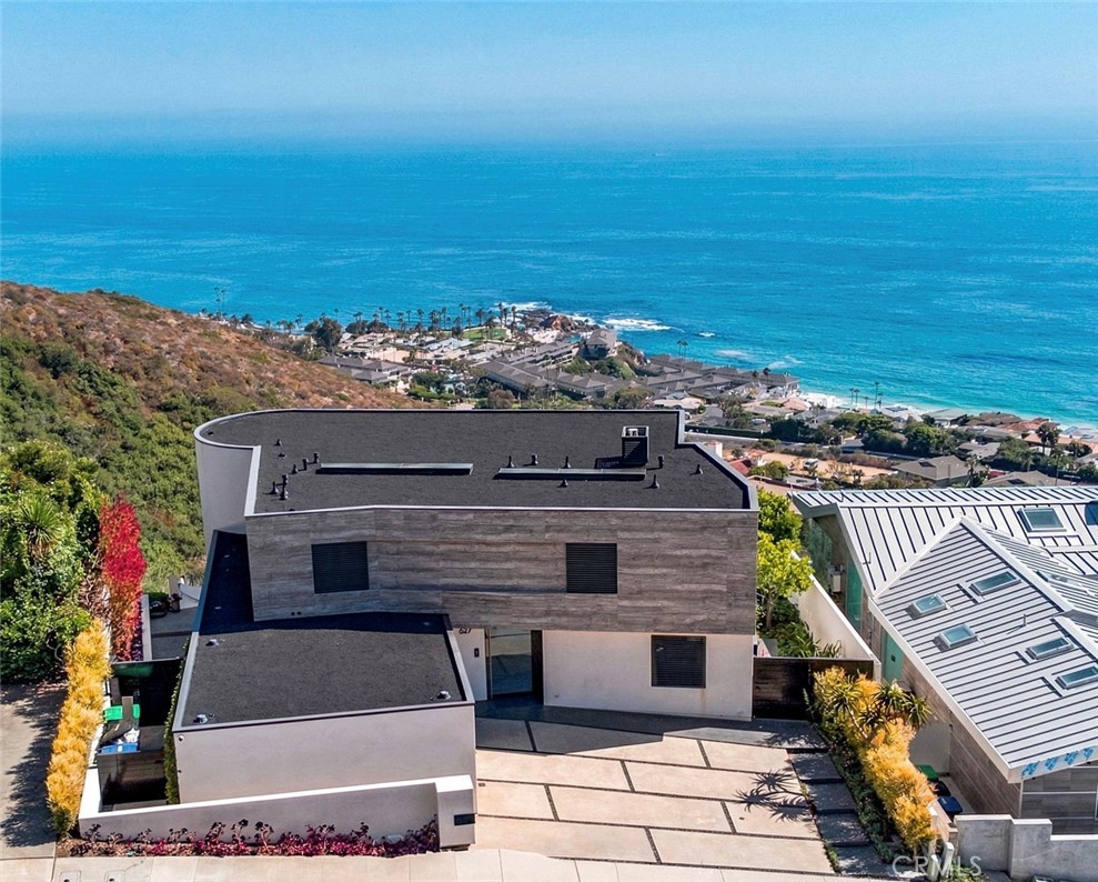 627 Nyes, Laguna Beach CA 92651 - photo 1