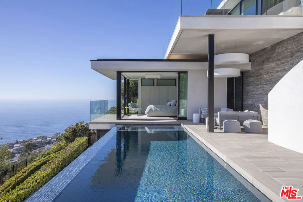 627 Nyes Place, Laguna Beach CA 92651 - photo 1
