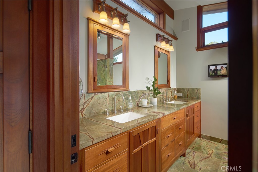 630 Diamond Street, Laguna Beach CA 92651 - photo 29