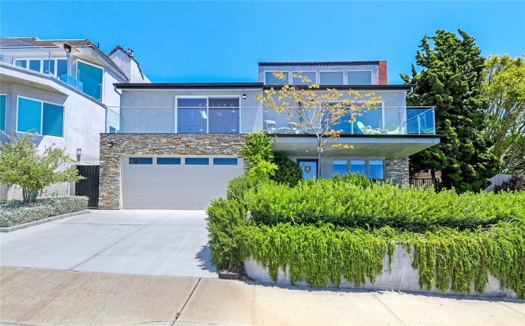 630 Loretta Drive, Laguna Beach CA 92651 - photo 1
