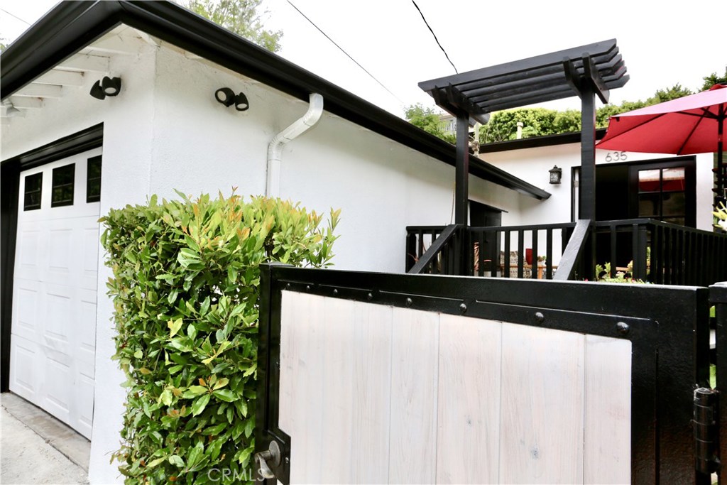 635 Saint Anns Drive, Laguna Beach CA 92651 - photo 1
