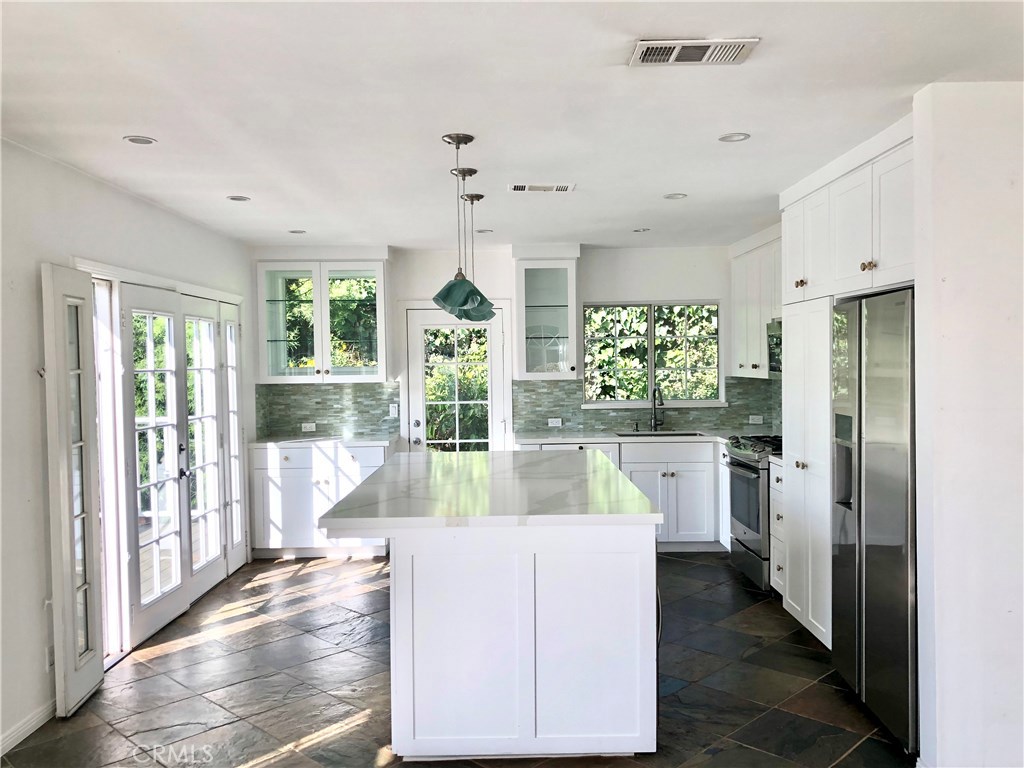 637 Saint Anns Drive, Laguna Beach CA 92651 - photo 1