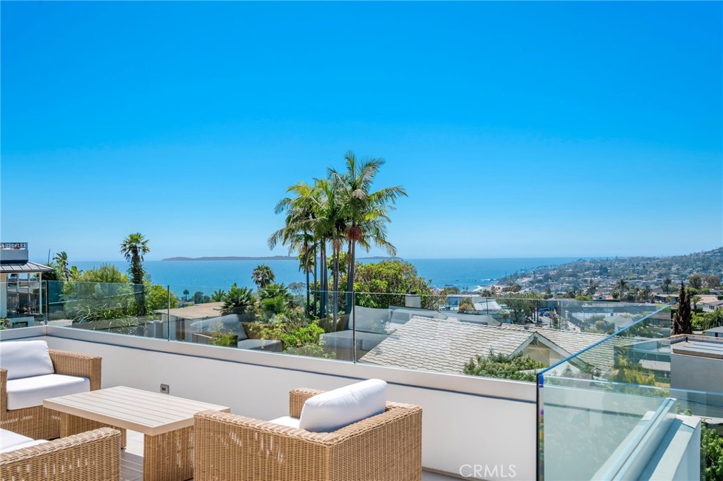 640 Temple Hills Drive, Laguna Beach CA 92651 - photo 2