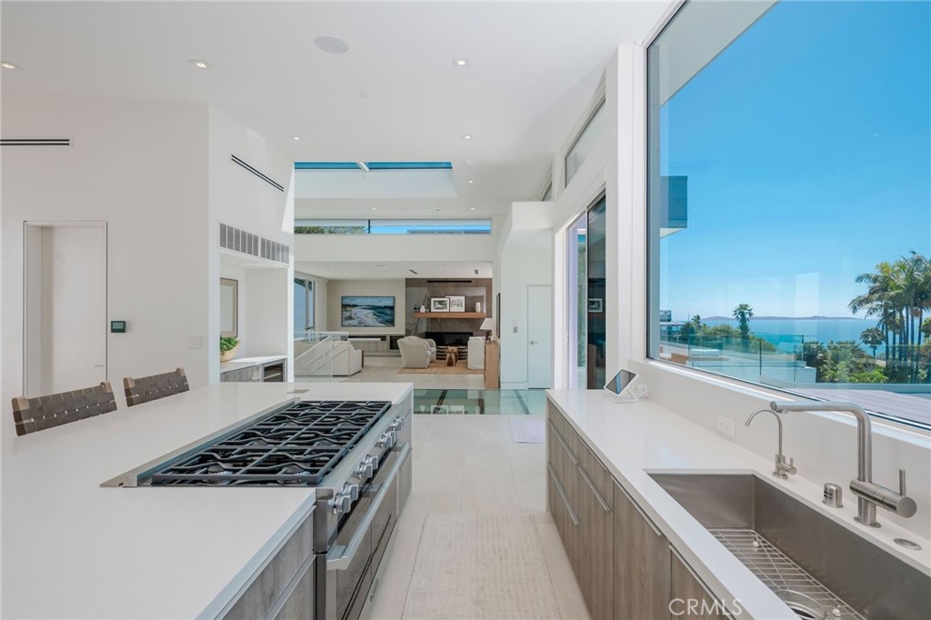 640 Temple Hills Drive, Laguna Beach CA 92651 - photo 11