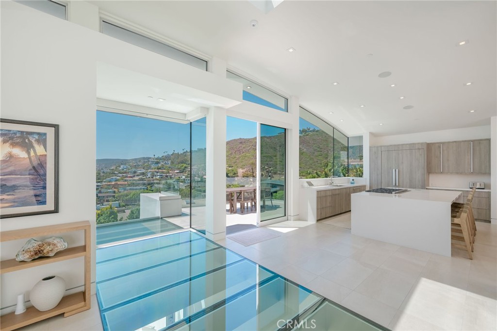 640 Temple Hills Drive, Laguna Beach CA 92651 - photo 12