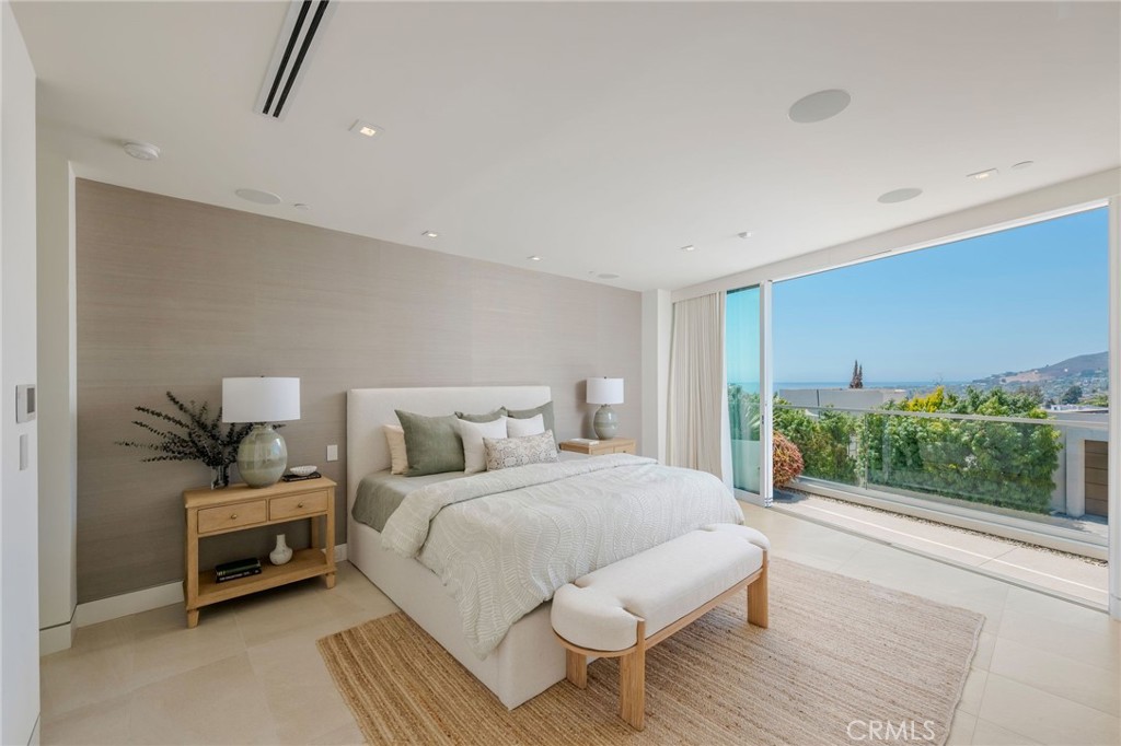 640 Temple Hills Drive, Laguna Beach CA 92651 - photo 17