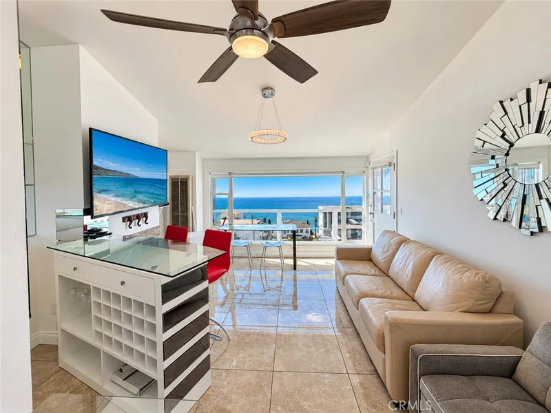 641 Ramona, Laguna Beach, CA 92651 641 Ramona, Laguna Beach, CA 92651