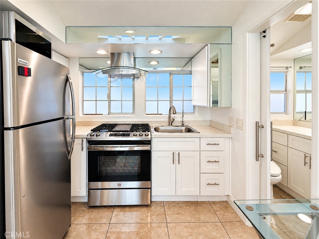 641 Ramona, Laguna Beach CA 92651 - photo 10