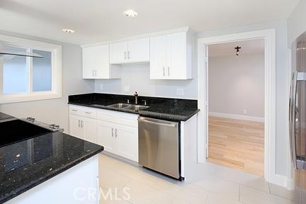 646 Ramona Avenue B, Laguna Beach CA 92651 - photo 1