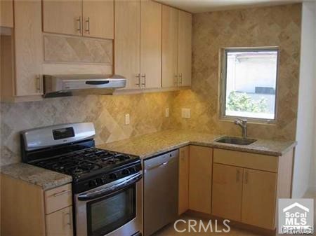 650 Cliff Drive, Laguna Beach CA 92651 - photo 3