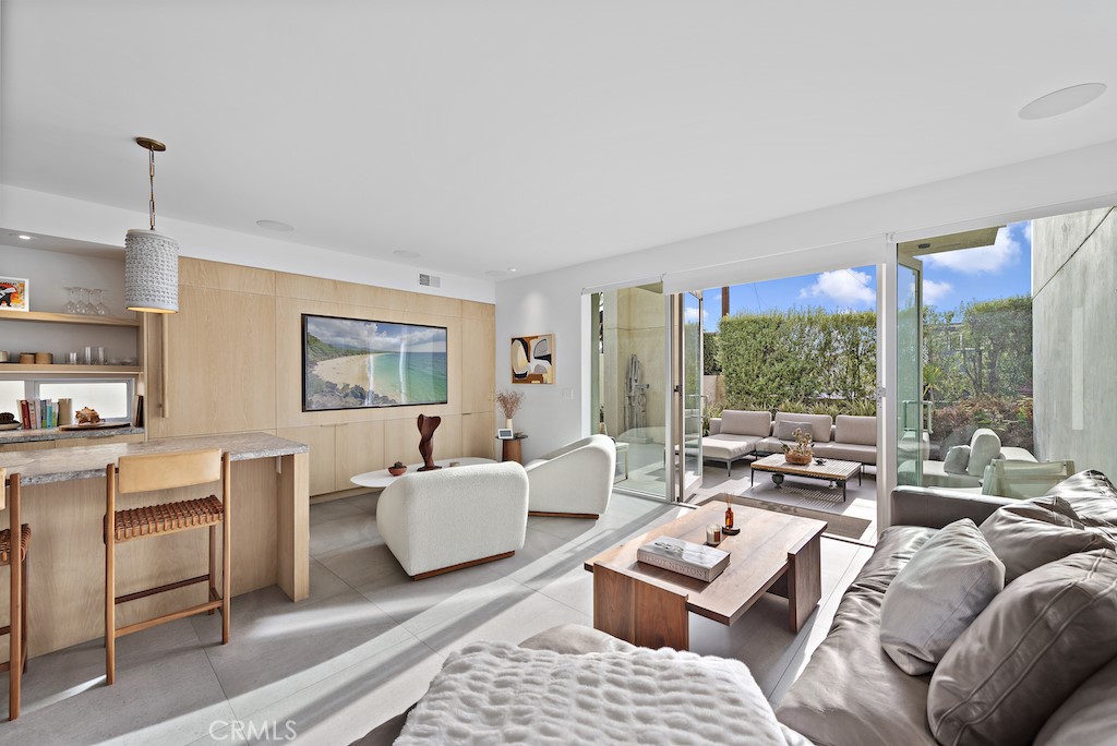 650 Glenneyre Street, Laguna Beach CA 92651 - photo 1