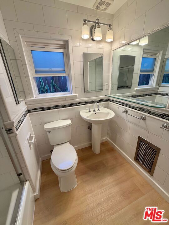 653 Ramona Avenue, Laguna Beach CA 92651 - photo 33