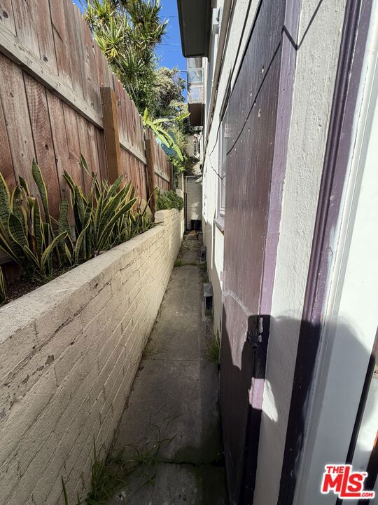 653 Ramona Avenue, Laguna Beach CA 92651 - photo 44