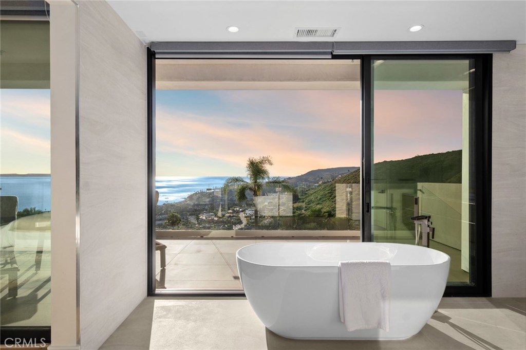 654 Canyon View Drive, Laguna Beach CA 92651 - photo 42