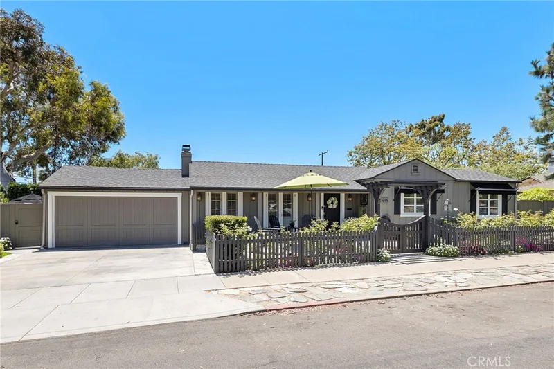 655 Catalina, Laguna Beach, CA 92651 655 Catalina, Laguna Beach, CA 92651