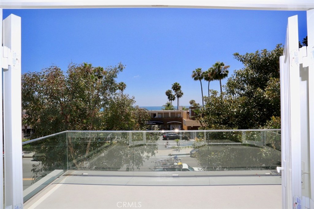 662 S Coast B, Laguna Beach CA 92651 - photo 1