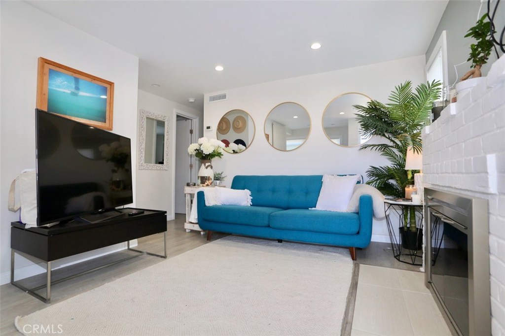 662 S Coast C, Laguna Beach CA 92651 - photo 1