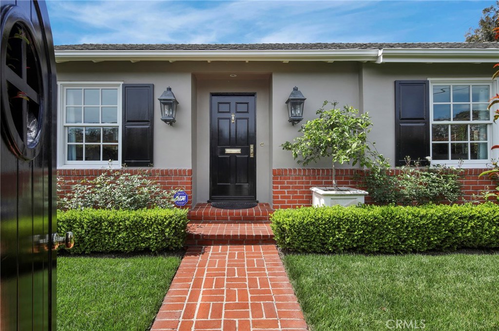 665 Catalina, Laguna Beach CA 92651 - photo 1