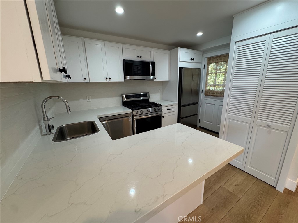 668 Anita Street, Laguna Beach CA 92651 - photo 21
