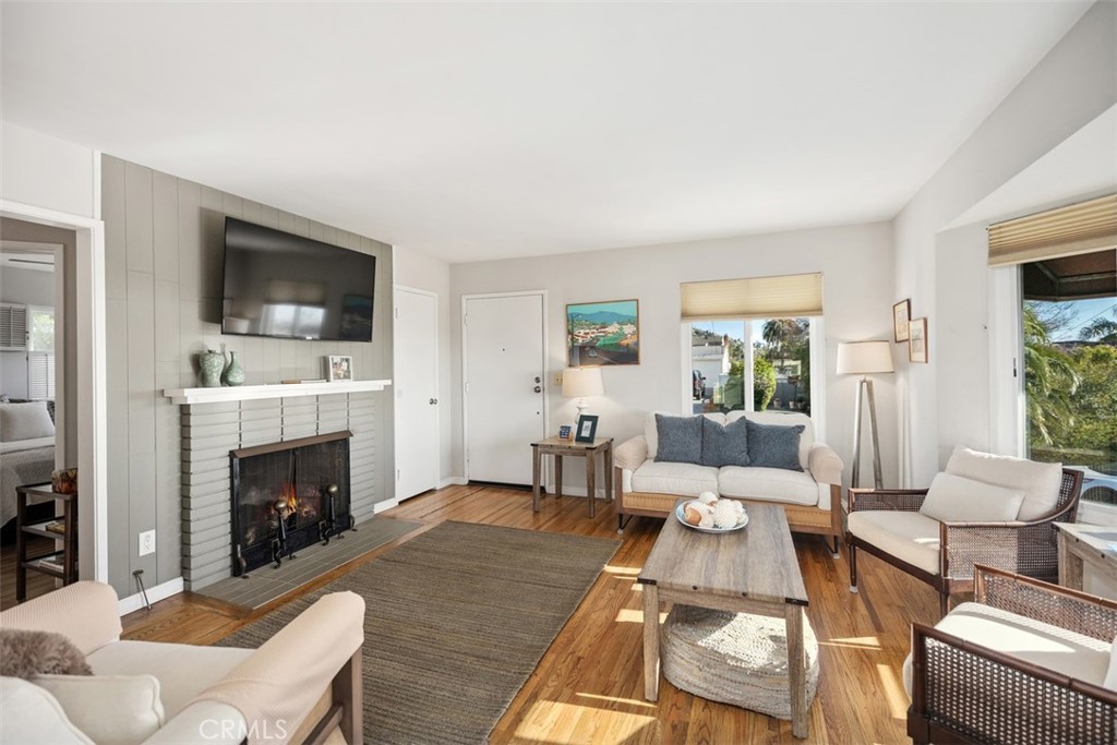 670 Thalia, Laguna Beach CA 92651 - photo 3