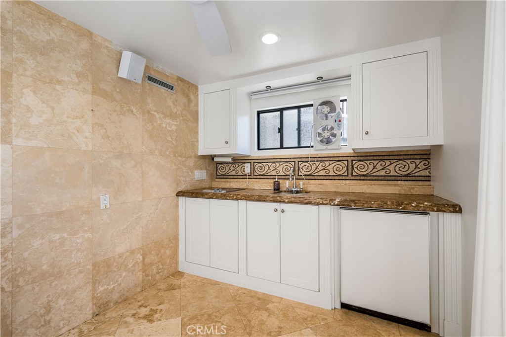 Kitchenette - 675 Cliff Drive, Laguna Beach CA 92651 - photo 31