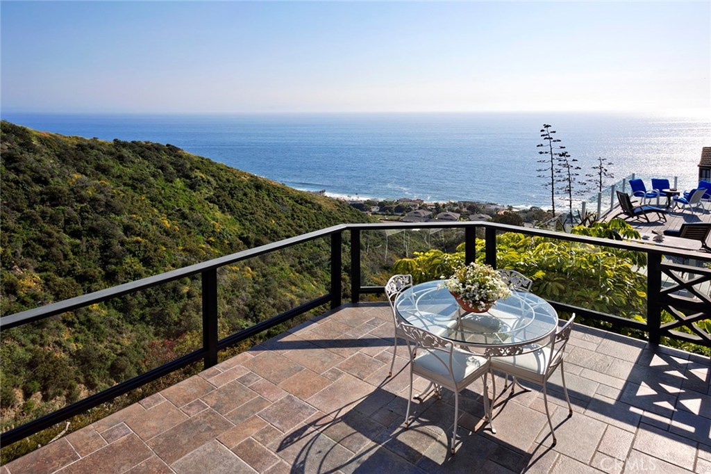 675 Nyes Place, Laguna Beach CA 92651 - photo 1