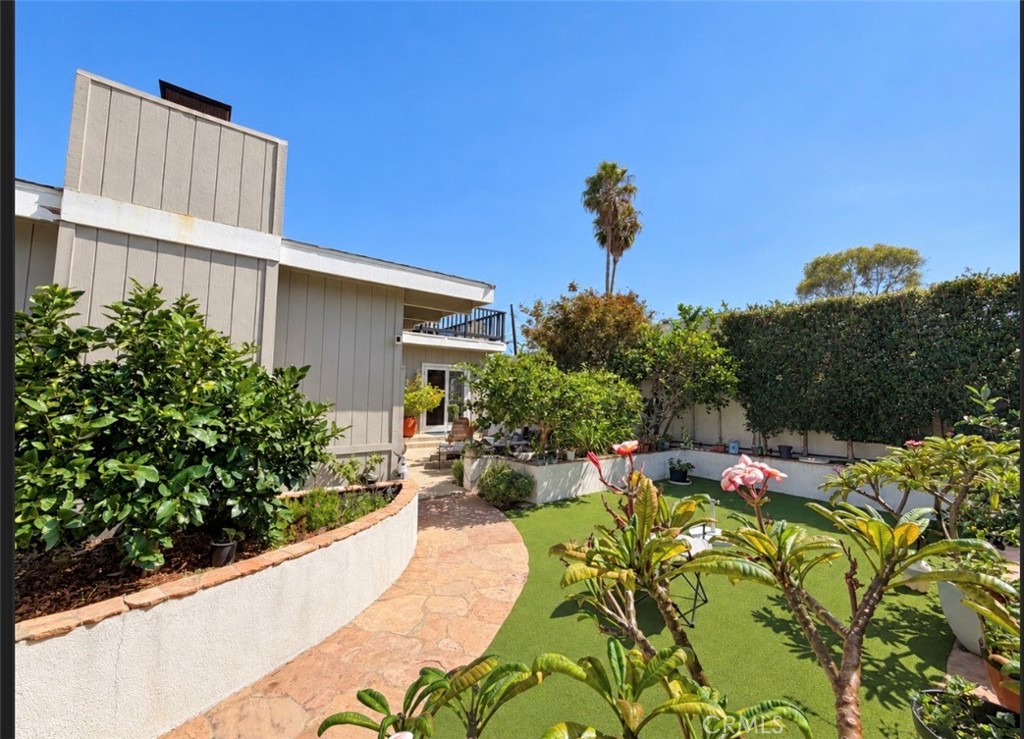 676 Glenneyre Street, Laguna Beach CA 92651 - photo 3