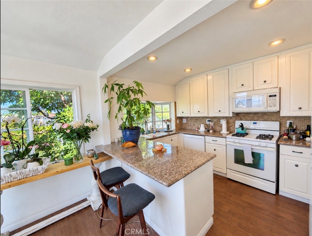 676 Glenneyre Street, Laguna Beach CA 92651 - photo 14
