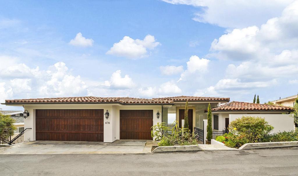 Facade/Exterior Front - 676 Vista Lane, Laguna Beach CA 92651 - photo 1