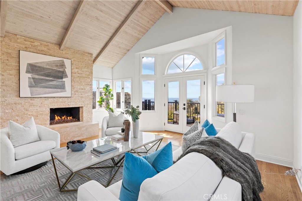 678 Diamond Street, Laguna Beach CA 92651 - photo 1