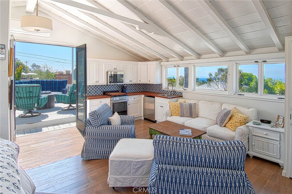 681 Seaview Street B, Laguna Beach CA 92651 - photo 1