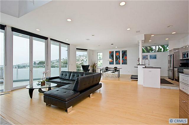 Great room with floor to ceiling windows - 688 WENDT Terrace, Laguna Beach CA 92651 - photo 1